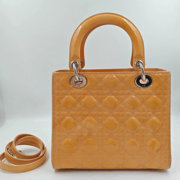 Authentic ‼️lady Dior small bag 2 ways video updated - Picture 6 of 17